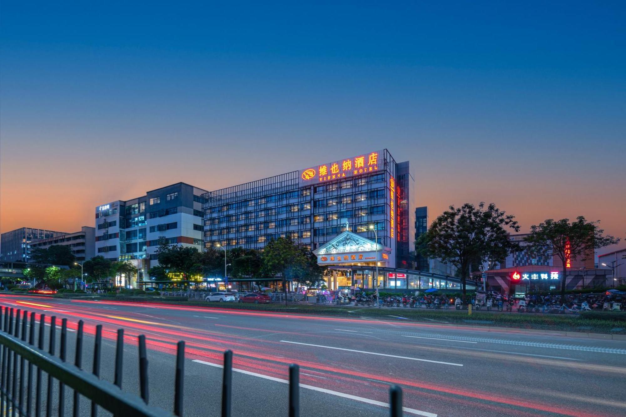 Vienna Hotel Shenzhen Fuyong Subway Station Eksteriør bilde